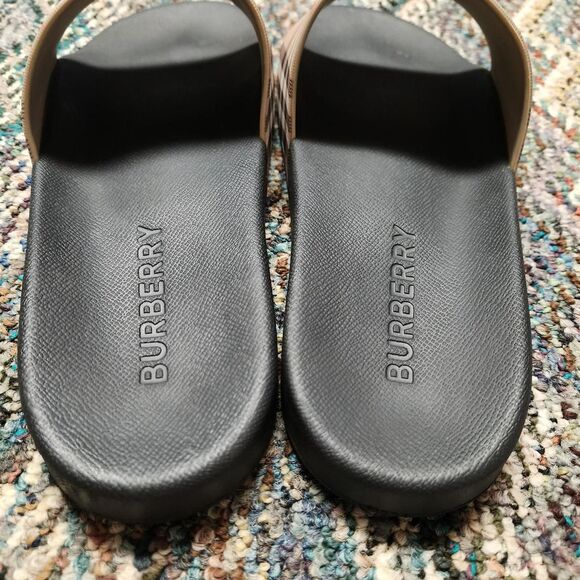 Burberry Men's Black and Tan Slides - Picture 4 of 8